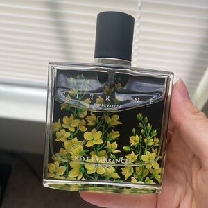 Women’s perfume